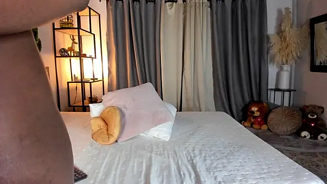 amber maxwell online show from January 12, 2026, 8:36 pm