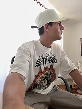 Snapshot of PhilipRich chatting on April 2, 2026, 4:13 pm PhilipRich online show from April 2, 2026, 4:13 pm