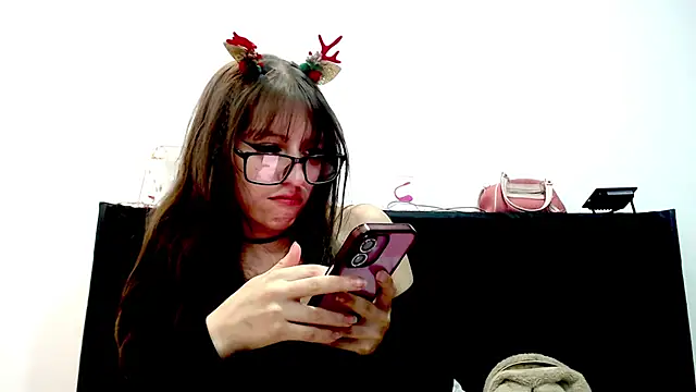 Snapshot of Aurora_blossom__ chatting on November 20, 2025, 10:31 pm Aurora blossom online show from November 20, 2025, 10:31 pm