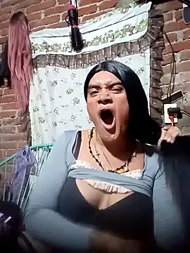 Snapshot of yovana13 chatting on September 29, 2025, 12:44 pm yovana13 online show from September 29, 2025, 12:44 pm