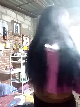 Snapshot of yovana13 chatting on November 25, 2025, 6:25 am yovana13 online show from November 25, 2025, 6:25 am