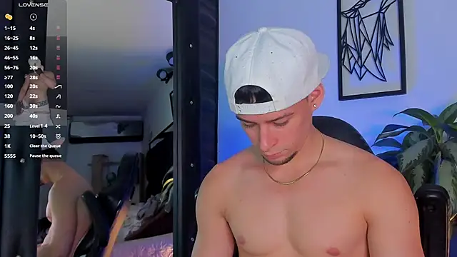 JadeSmiith  online show from November 20, 2025, 10:20 pm