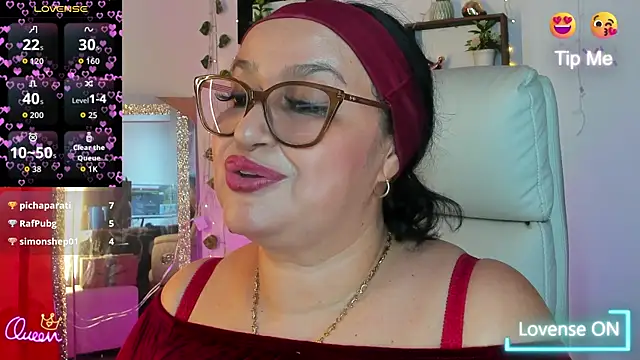 Gia Nahomi online show from May 16, 2026, 12:09 am