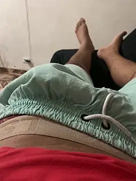 VouchingLagging online show from October 28, 2025, 3:07 am