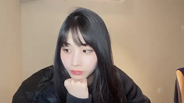 Snapshot of River-03 chatting on March 22, 2025, 1:08 pm River-03 online show from March 22, 2025, 1:08 pm