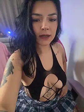 Snapshot of Alahia7demon chatting on May 12, 2026, 10:16 pm Alahia7demon online show from May 12, 2026, 10:16 pm