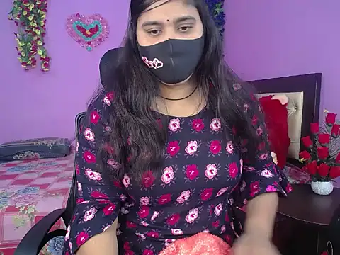 Hot Maleka online show from January 11, 2026, 1:45 am