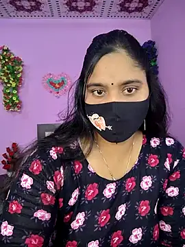 Hot Maleka online show from November 10, 2025, 1:10 am