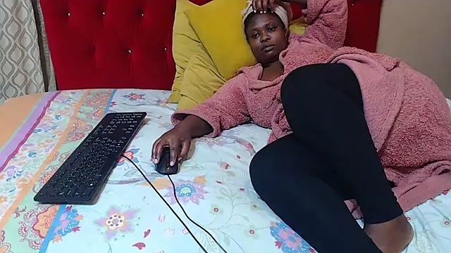 Snapshot of sexychocolatbox10 chatting on June 20, 2026, 9:25 am sexychocolatbox10 online show from June 20, 2026, 9:25 am