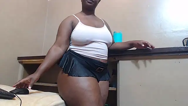 Snapshot of sexychocolatbox10 chatting on June 19, 2026, 10:54 am sexychocolatbox10 online show from June 19, 2026, 10:54 am