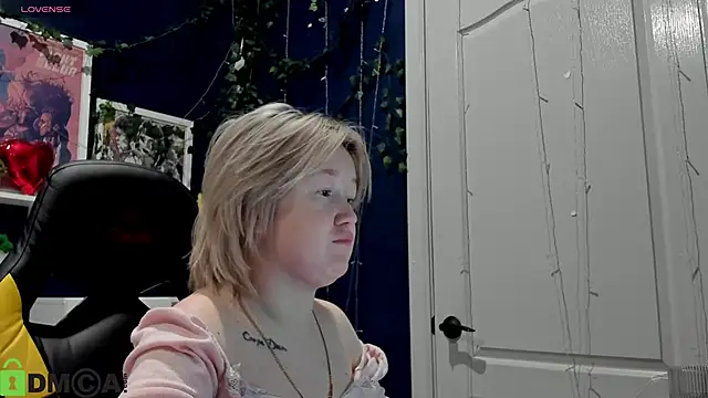 Sara Robinson online show from May 13, 2026, 3:35 am
