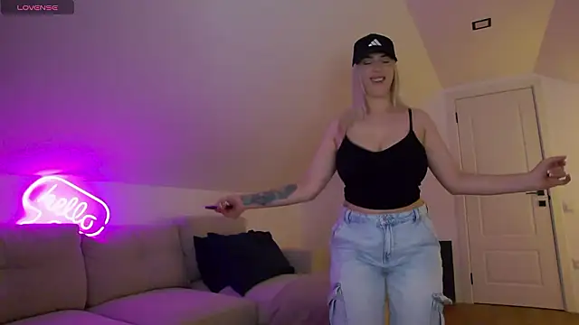 Snapshot of KhloeK chatting on February 7, 2026, 9:28 am KhloeK online show from February 7, 2026, 9:28 am