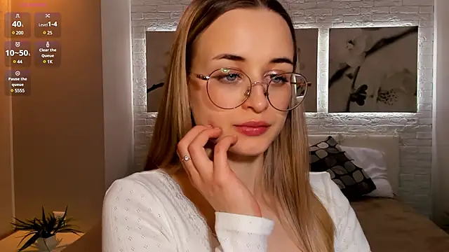 Tiffanyhunt online show from March 14, 2025, 2:30 pm