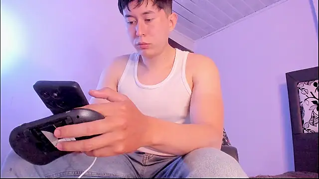 Snapshot of setsuna10 chatting on December 3, 2025, 11:58 pm setsuna10 online show from December 3, 2025, 11:58 pm