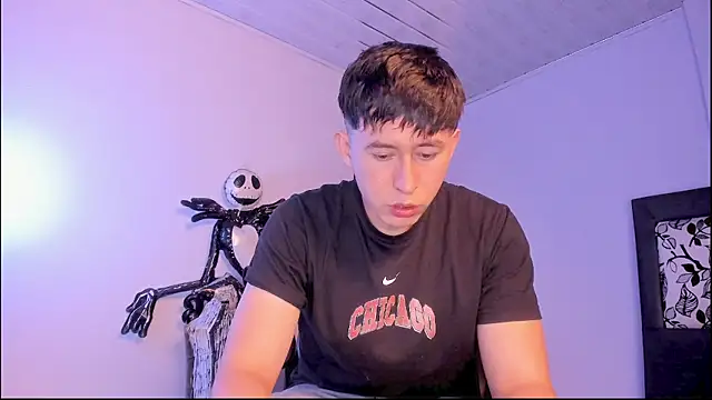 Snapshot of setsuna10 chatting on November 8, 2025, 12:36 am setsuna10 online show from November 8, 2025, 12:36 am