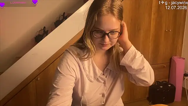 JacyWinslat online show from July 12, 2026, 10:21 pm
