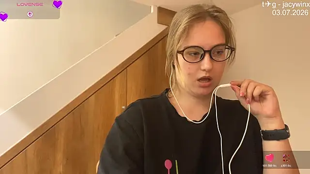 JacyWinslat online show from July 3, 2026, 9:05 am