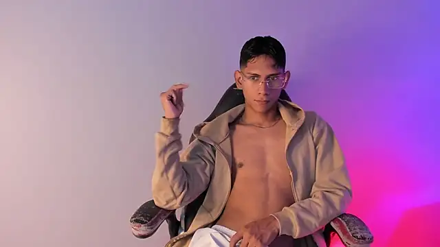 Snapshot of Nick_Collins18 chatting on October 2, 2025, 8:56 pm Nick Collins18 online show from October 2, 2025, 8:56 pm