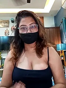 Snapshot of Cute-mona chatting on February 24, 2026, 10:27 am Cute-mona online show from February 24, 2026, 10:27 am