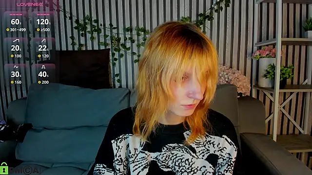 Snapshot of Little_Chips chatting on February 17, 2026, 5:21 pm Little Chips online show from February 17, 2026, 5:21 pm