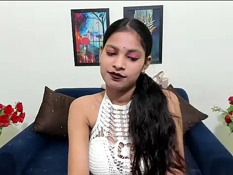 evaaelfiee online show from October 8, 2025, 4:03 am