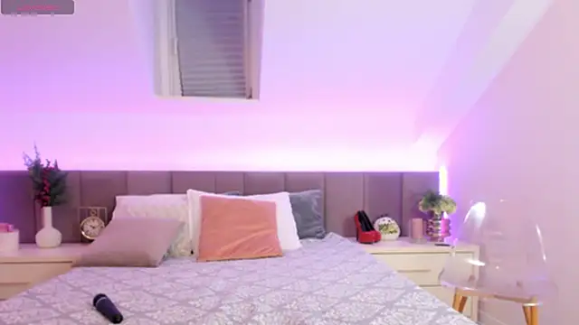 JessieePink online show from March 20, 2026, 6:53 pm