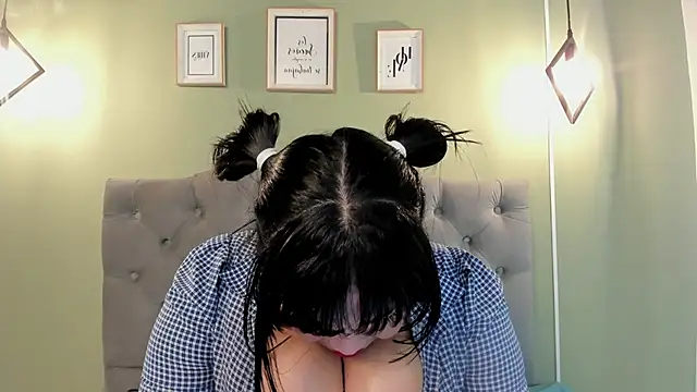 Snapshot of KRYSTENMOON chatting on January 12, 2025, 9:08 am KRYSTENMOON online show from January 12, 2025, 9:08 am