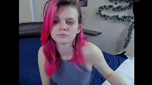 JulieTaylors online show from June 7, 2026, 9:42 pm