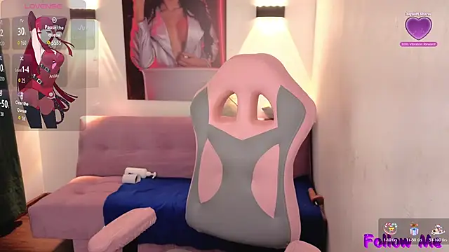 vittorialombardi   online show from November 5, 2025, 8:17 am