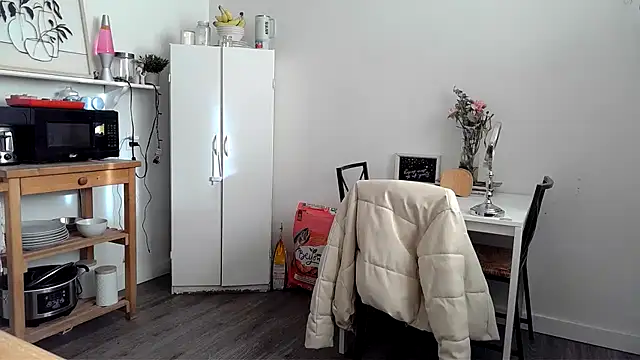 Snapshot of Kittyymaze1 chatting on February 26, 2026, 1:11 pm Kittyymaze1 online show from February 26, 2026, 1:11 pm