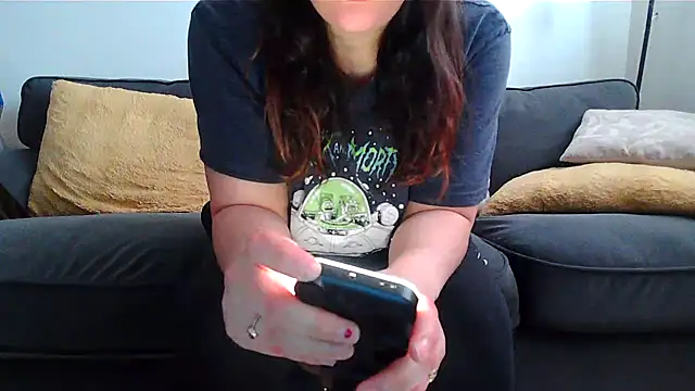 Kittyymaze1 online show from December 15, 2025, 4:13 pm