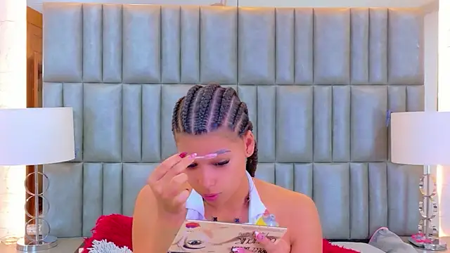 TiaraRosse online show from March 17, 2026, 11:57 am