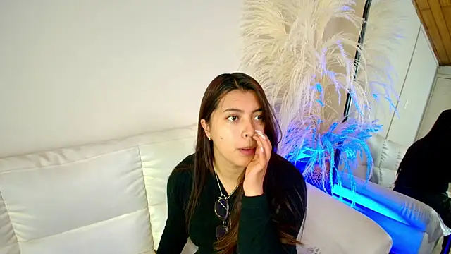 Snapshot of Rebeca_Williams_ chatting on February 20, 2025, 12:19 am Rebeca Williams  online show from February 20, 2025, 12:19 am