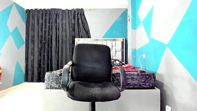 Snapshot of simookeler chatting on February 20, 2025, 5:55 am simookeler online show from February 20, 2025, 5:55 am