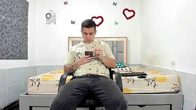 simookeler online show from October 26, 2025, 10:54 pm