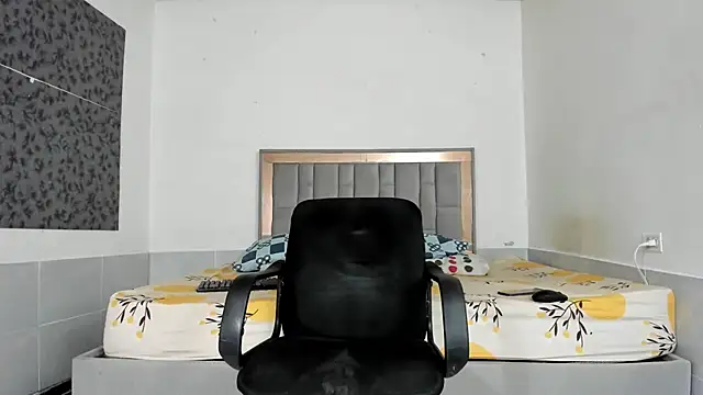 simookeler online show from February 1, 2026, 7:01 pm