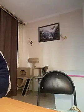 LushLuna online show from May 17, 2026, 10:48 am
