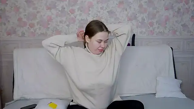 BettyCherryX online show from December 5, 2024, 3:53 am