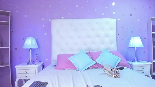 Snapshot of scarlette_15_ chatting on February 11, 2026, 3:17 am scarlette 15 online show from February 11, 2026, 3:17 am