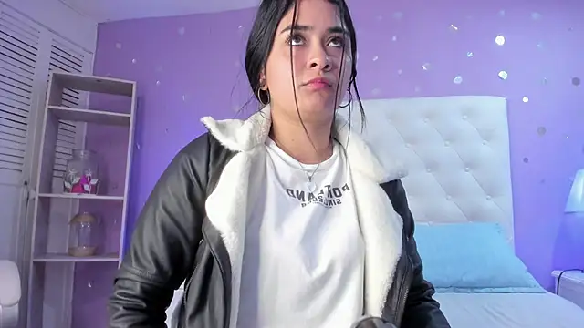 Snapshot of scarlette_15_ chatting on February 20, 2026, 3:03 am scarlette 15 online show from February 20, 2026, 3:03 am