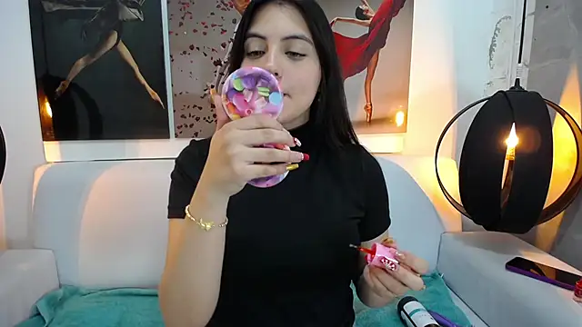 leiya 1303 online show from December 13, 2024, 11:06 pm