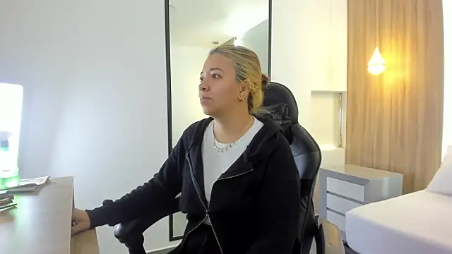 alma fenix online show from December 20, 2025, 12:30 pm