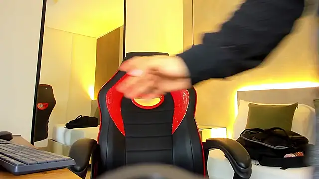 alma fenix online show from November 28, 2025, 12:49 pm