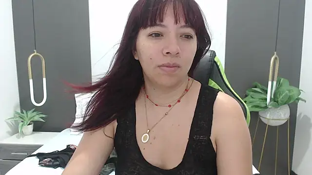 alma fenix online show from February 25, 2025, 12:16 pm