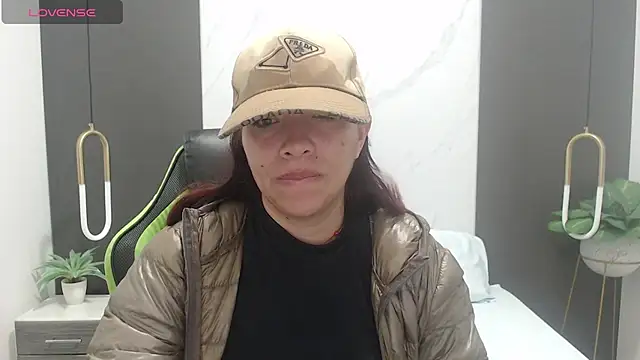 alma fenix online show from February 14, 2025, 12:14 pm