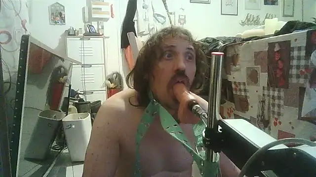 Snapshot of cyril020202 chatting on October 29, 2025, 5:45 pm cyril020202 online show from October 29, 2025, 5:45 pm