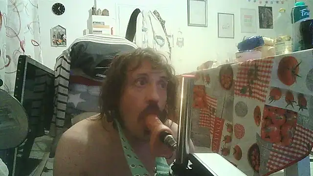 Snapshot of cyril020202 chatting on October 24, 2025, 6:23 am cyril020202 online show from October 24, 2025, 6:23 am