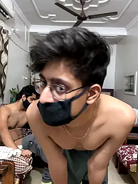 Snapshot of John_desihunk chatting on September 19, 2025, 5:06 pm John desihunk online show from September 19, 2025, 5:06 pm