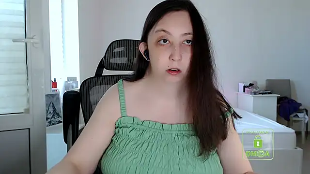 Snapshot of cute_and_hot chatting on June 11, 2026, 2:58 pm cute and hot online show from June 11, 2026, 2:58 pm