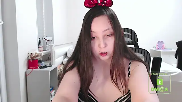 Snapshot of cute_and_hot chatting on October 16, 2025, 2:25 pm cute and hot online show from October 16, 2025, 2:25 pm